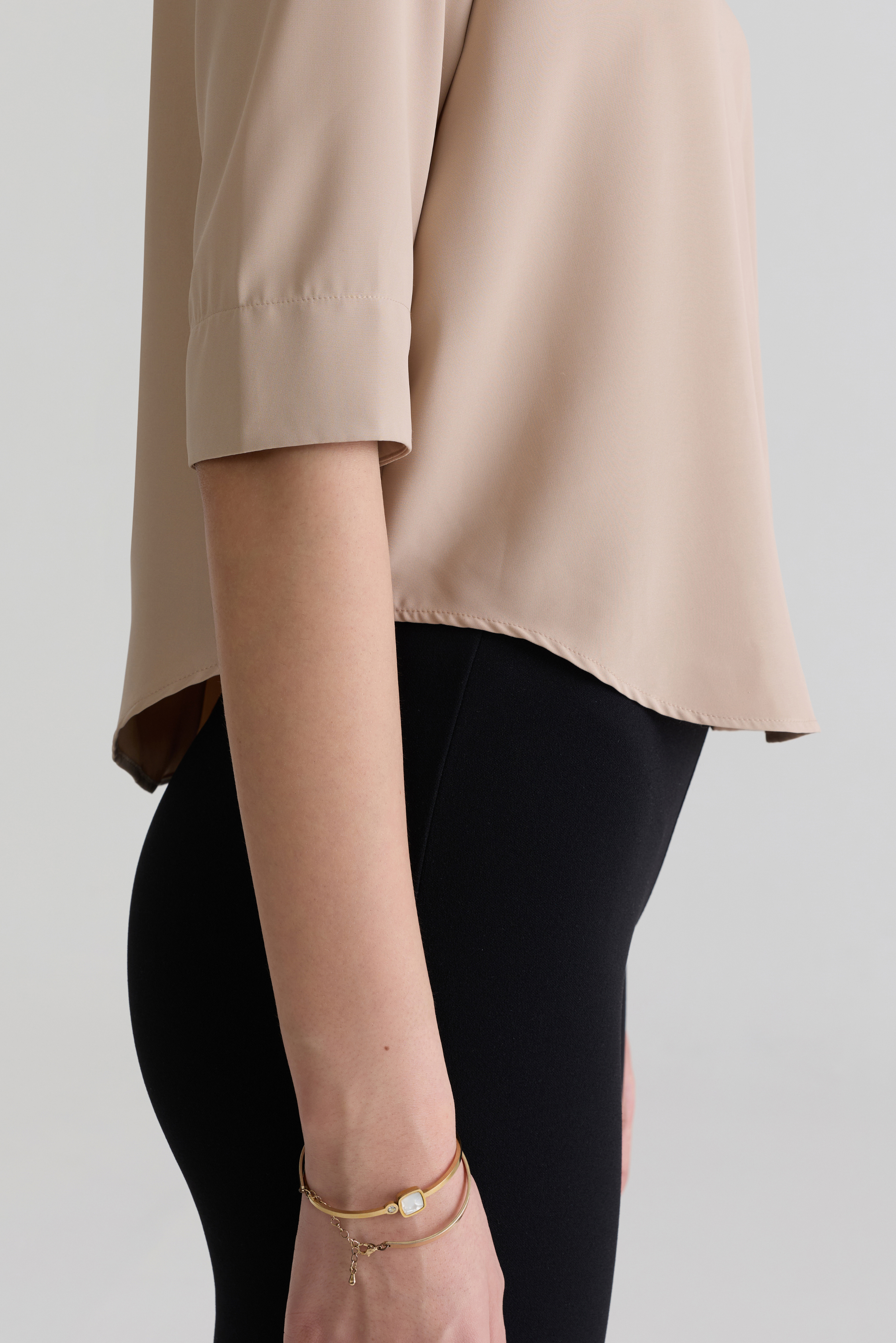 BEIGE - WOMEN'S SKIPPER COLLAR TOP