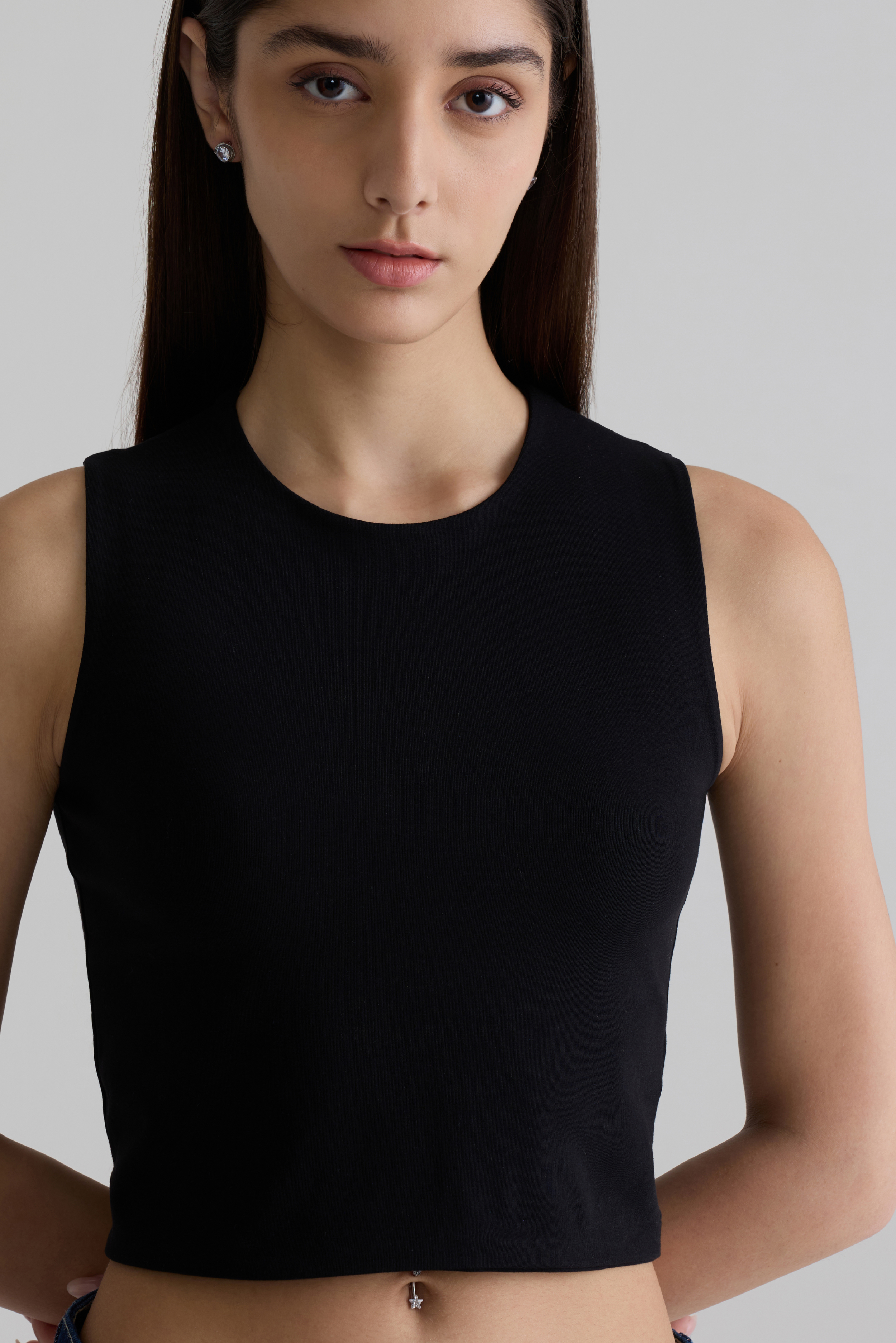BLACK - TWO LAYERED CROP TOP
