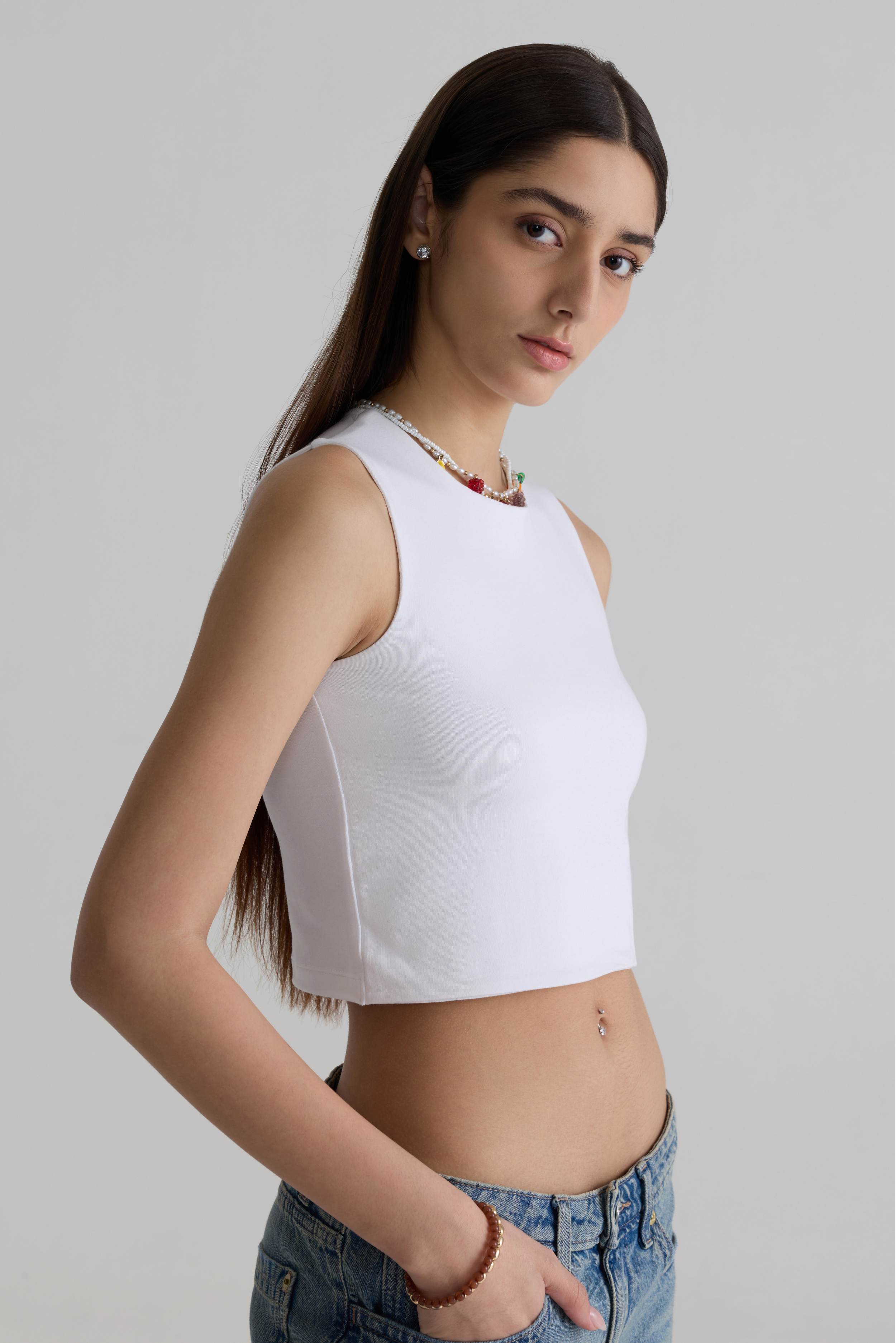WHITE - TWO LAYERED CROP TOP