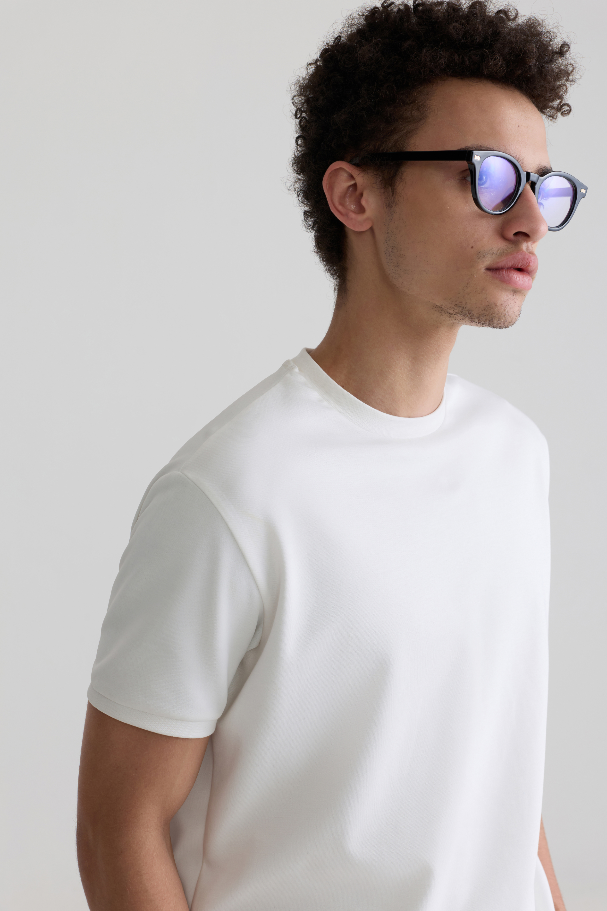 THE CLASSIC WHITE TEE