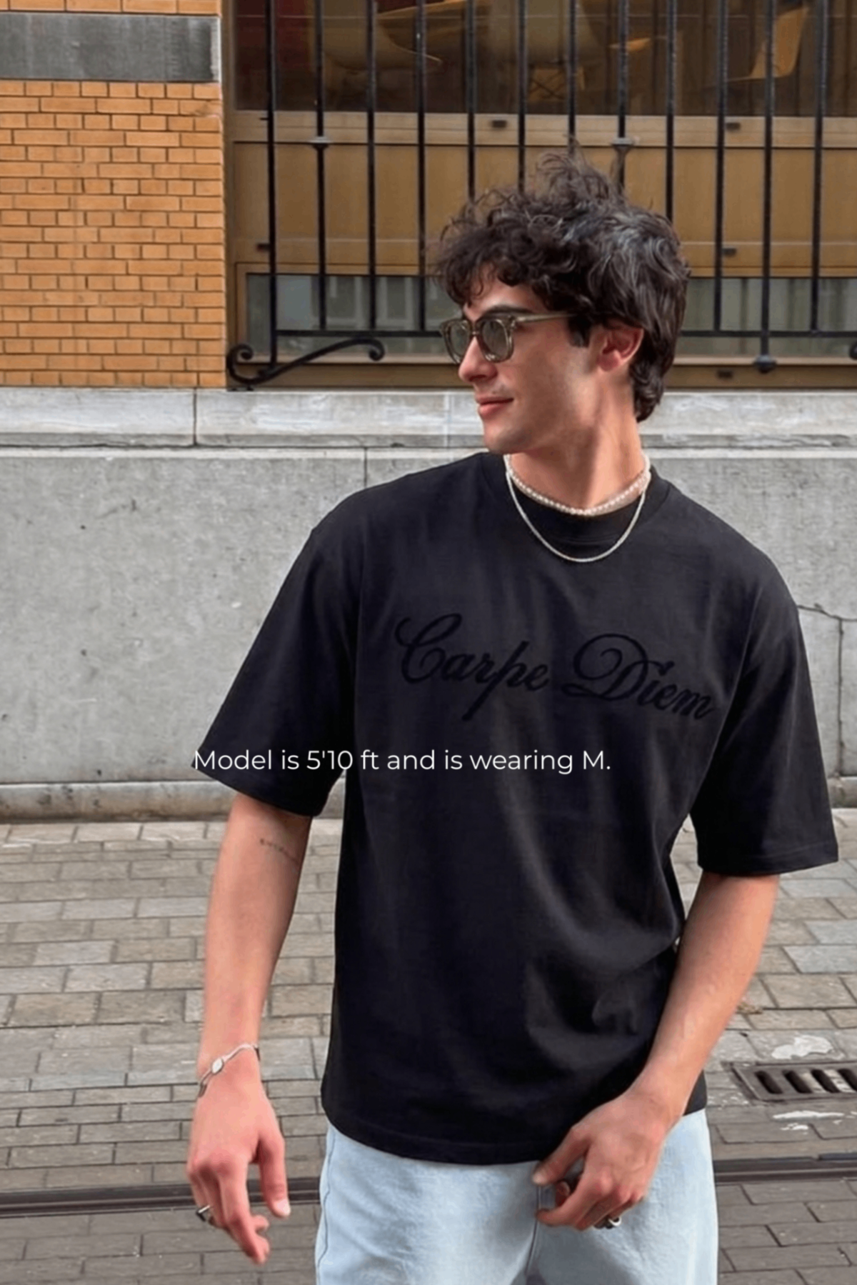 BLACK - CARPE DIEM FLOCK PRINTED TEE