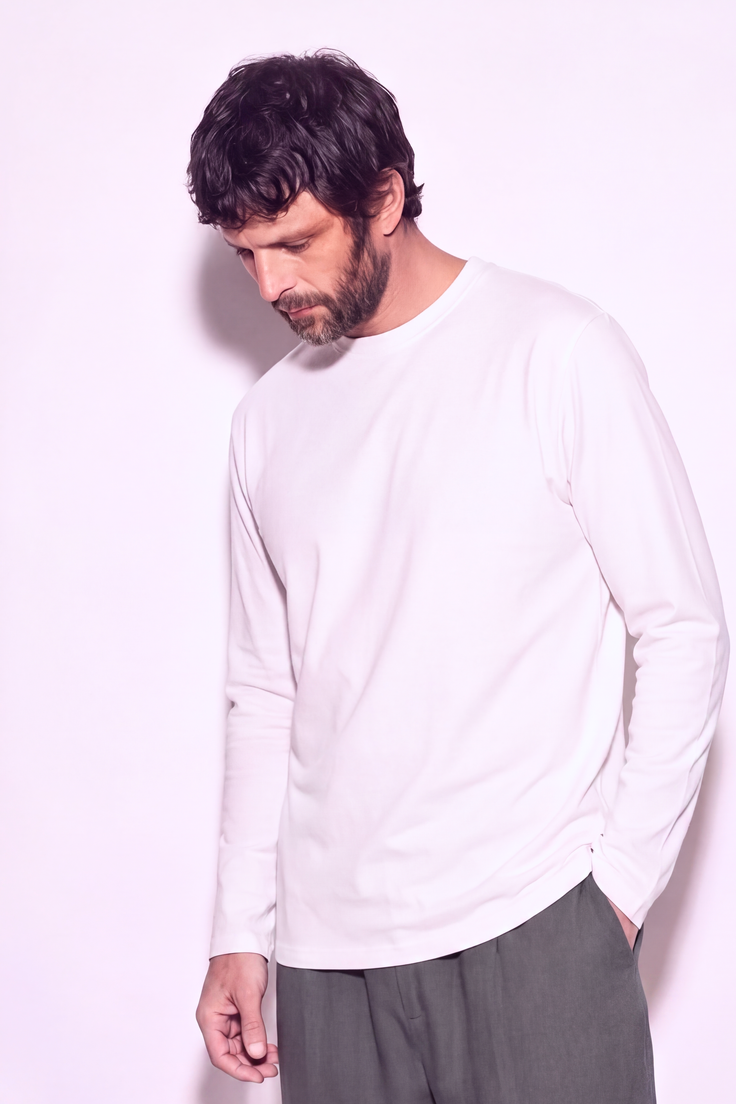 WHITE - STRUCTURED LONG SLEEVE CREW