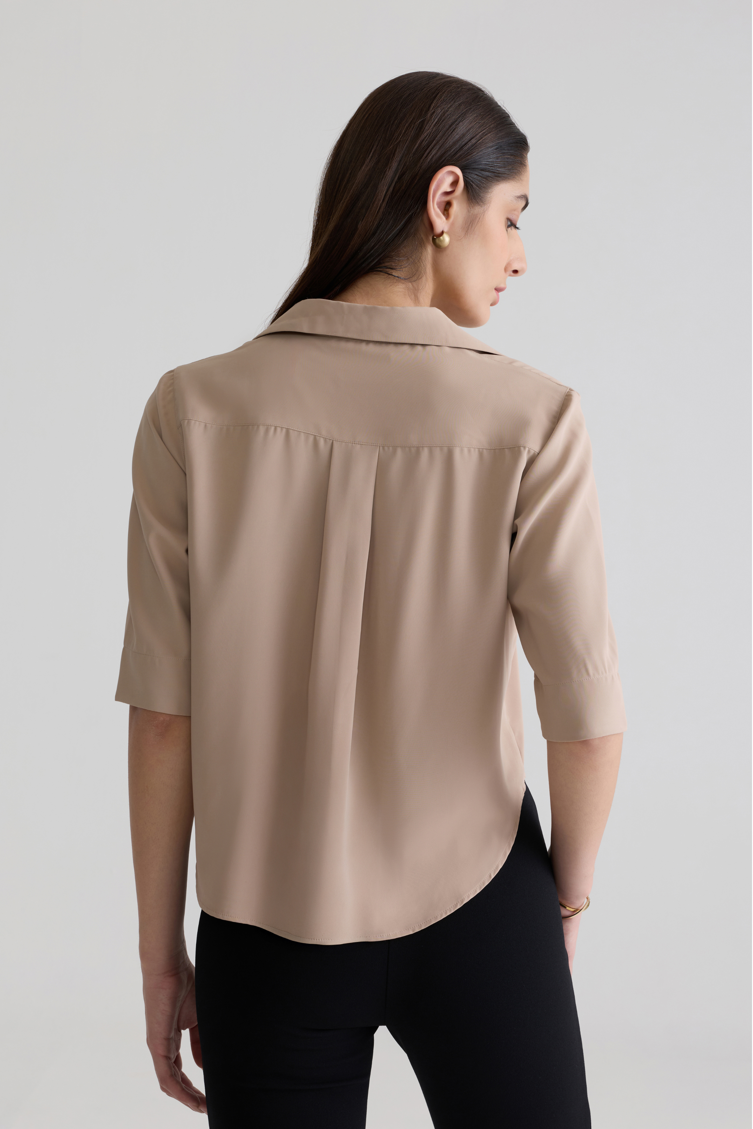 BEIGE - WOMEN'S SKIPPER COLLAR TOP