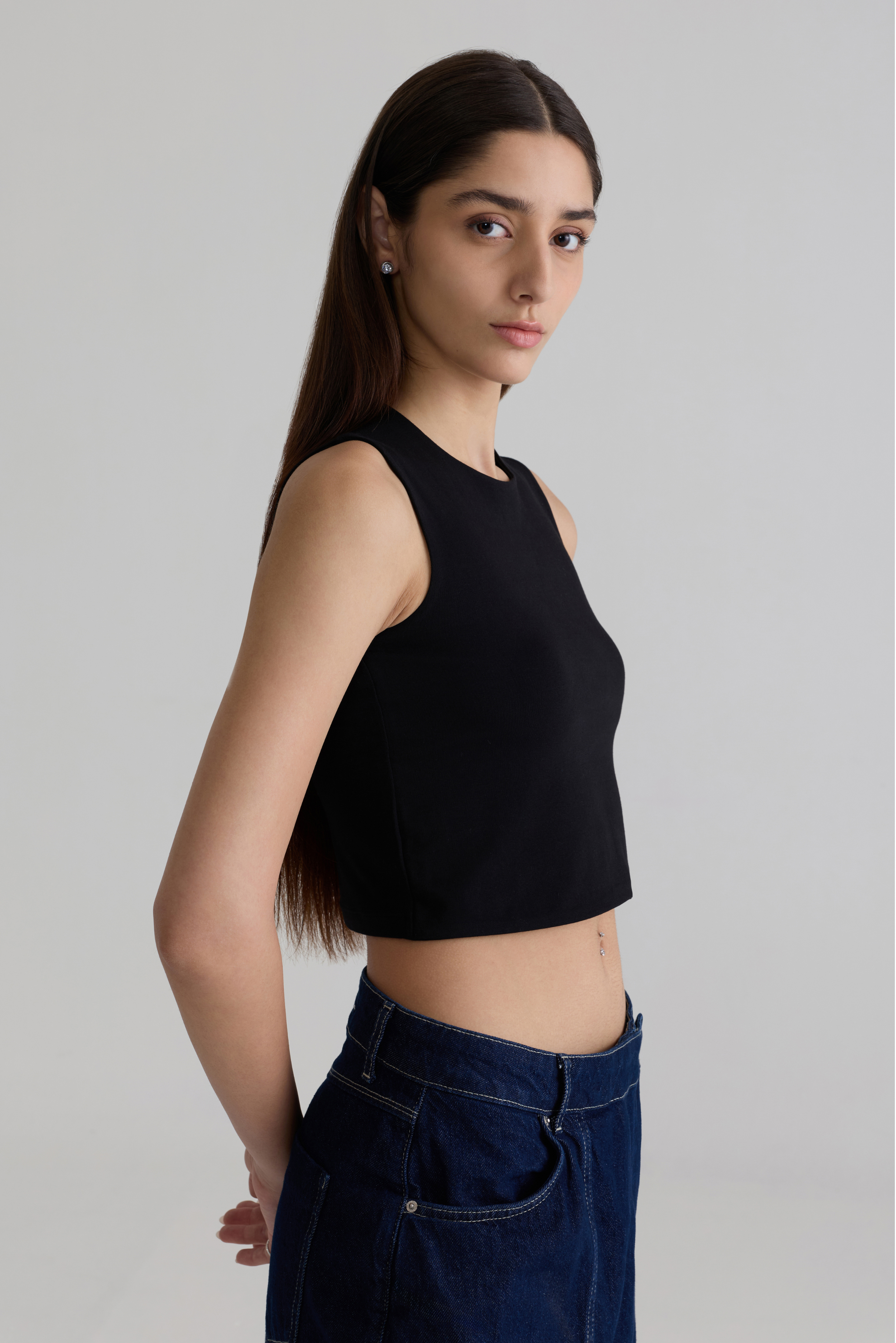 BLACK - TWO LAYERED CROP TOP