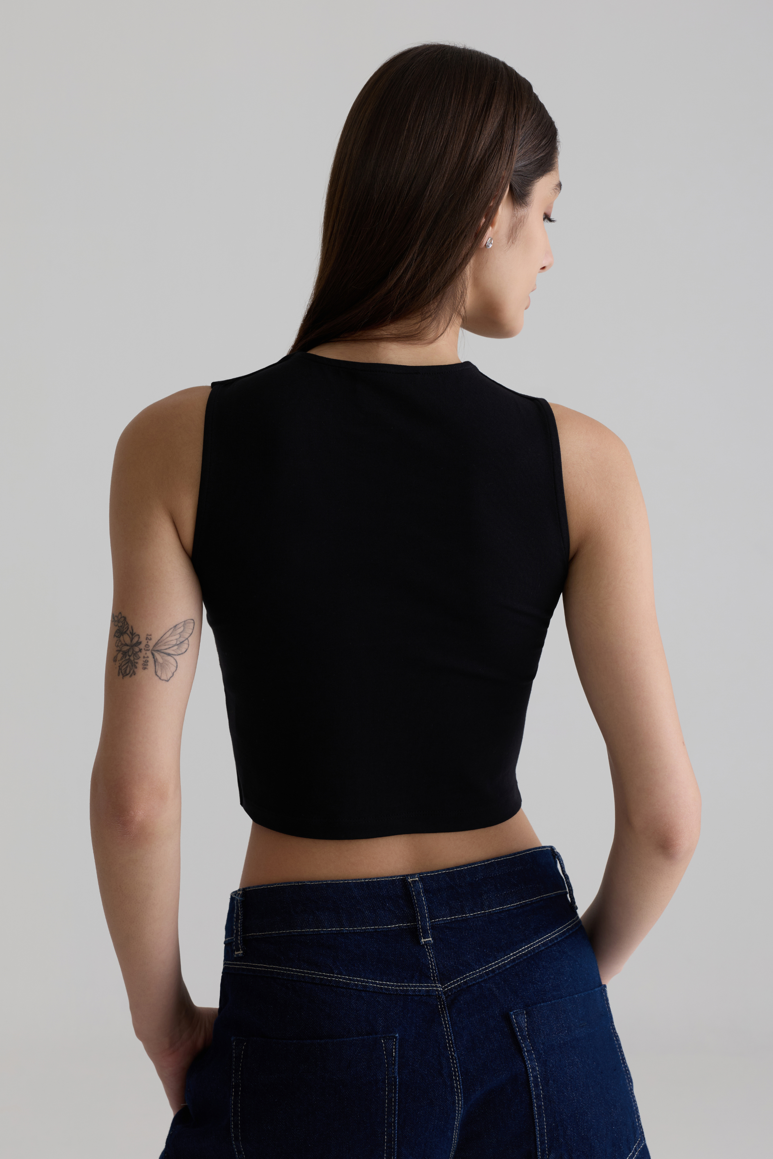 BLACK - TWO LAYERED CROP TOP