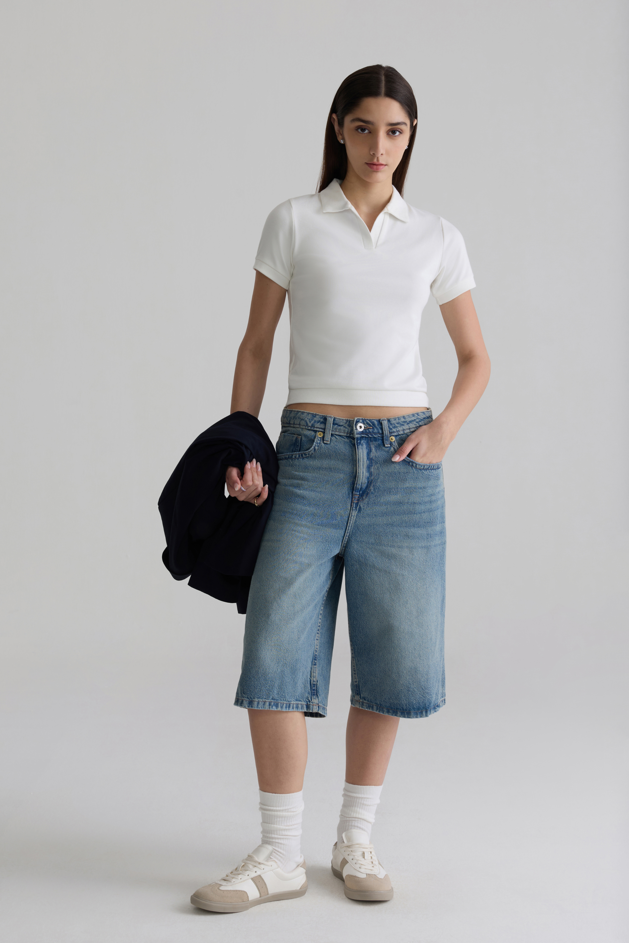 WHITE - WOMEN V-NECK POLO