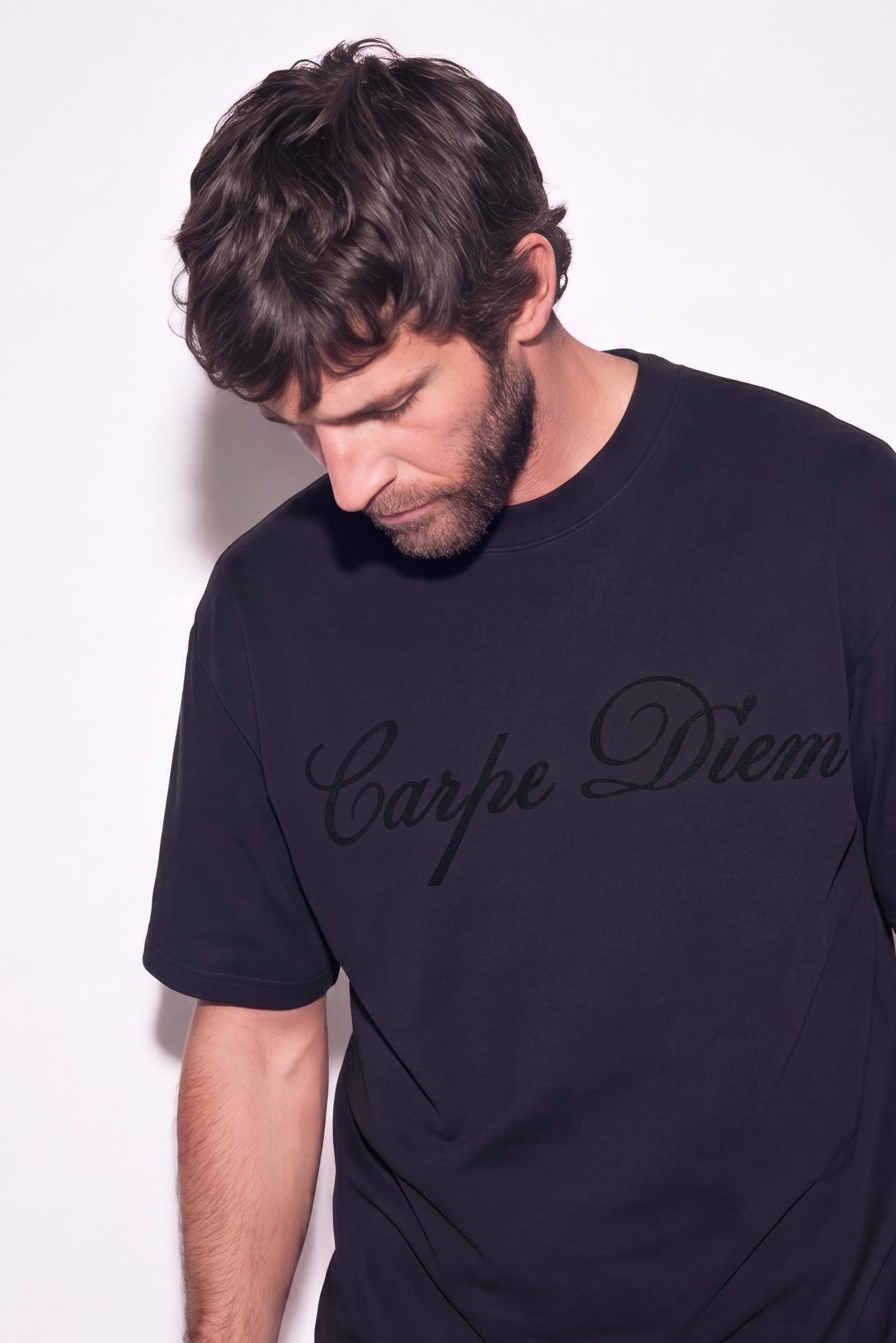 BLACK - CARPE DIEM FLOCK PRINTED TEE