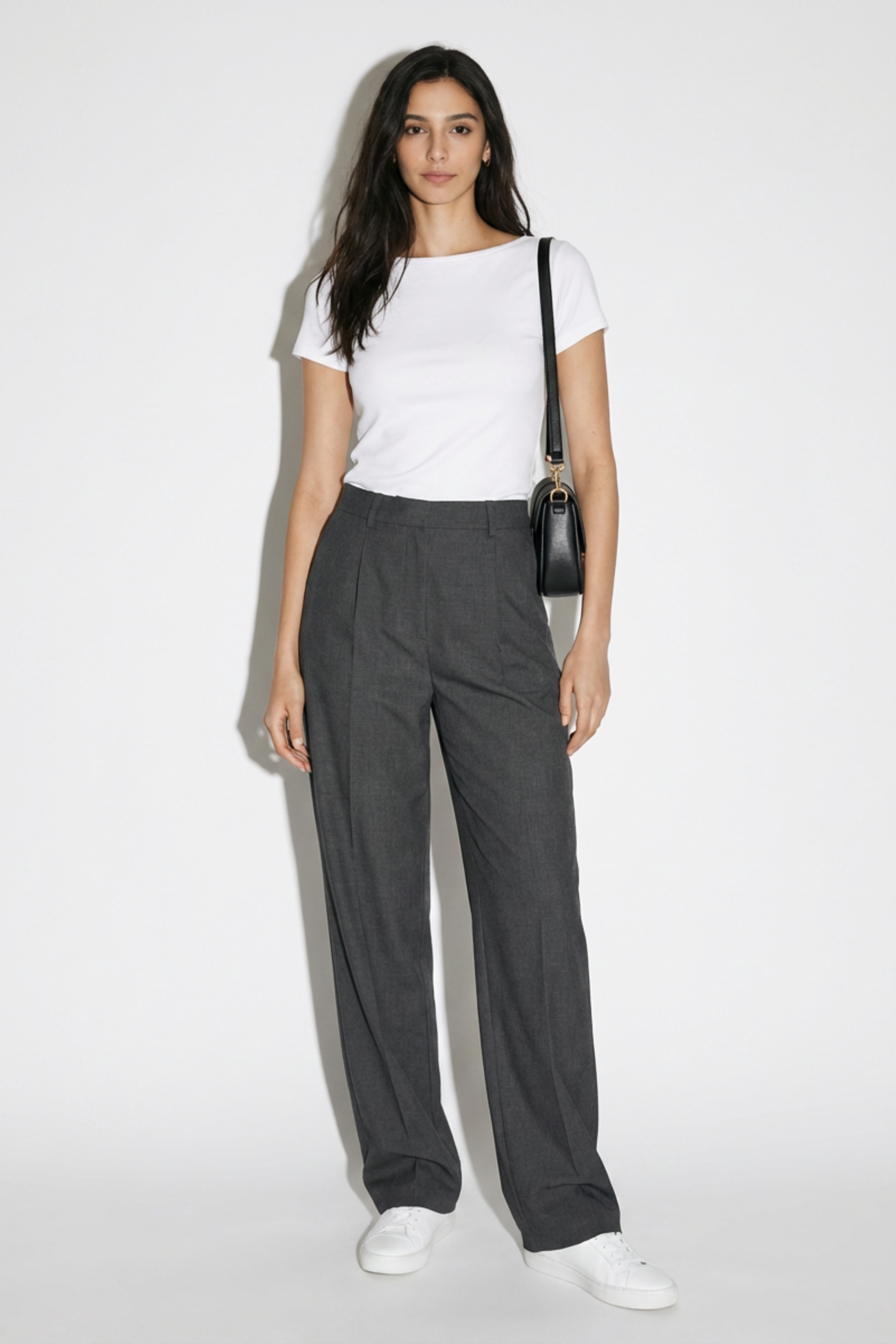 WOMEN CLASSIC WHITE TEE