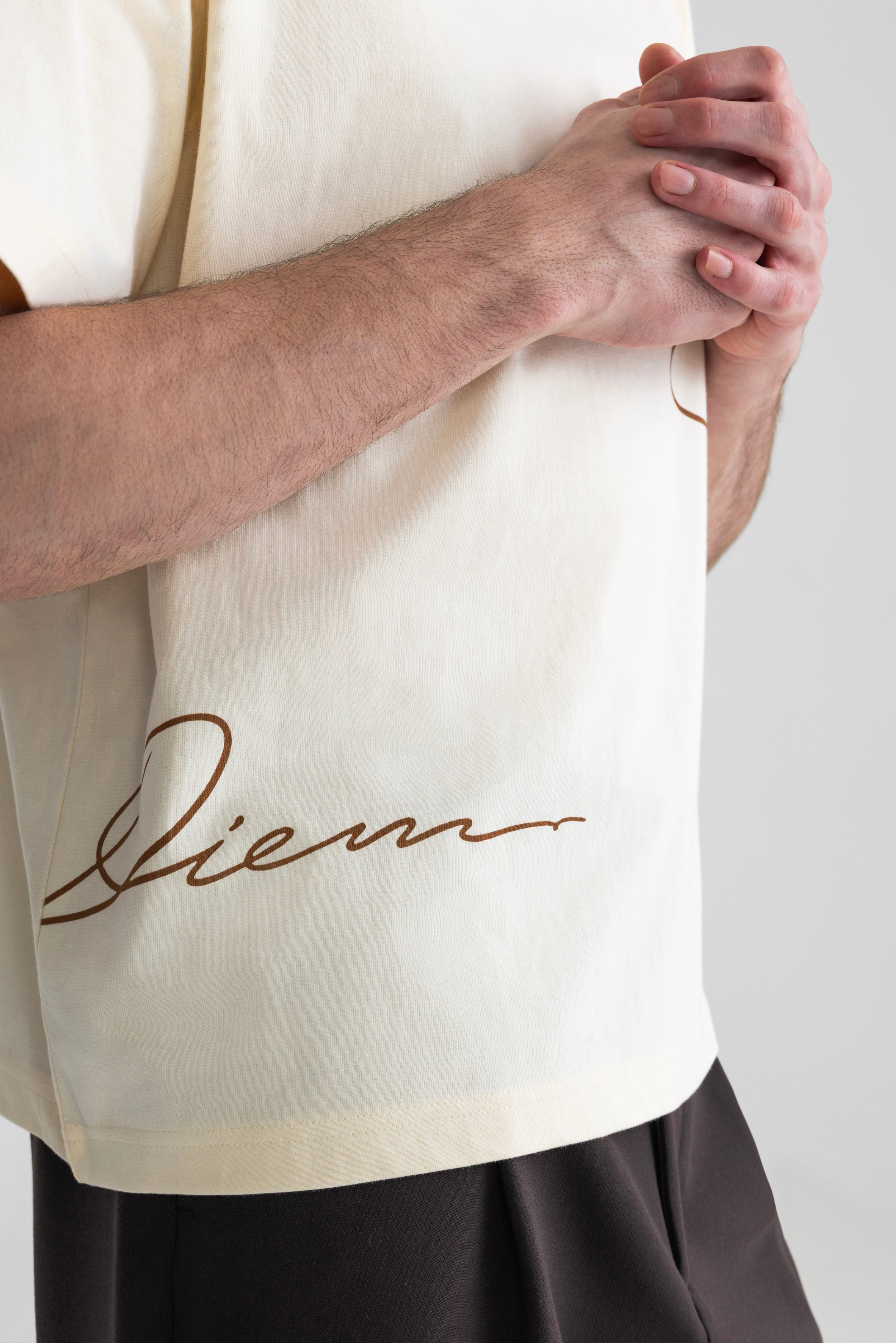 FRENCH VANILLA - CARPE DIEM CALLIGRAPHY PRINTED TEE